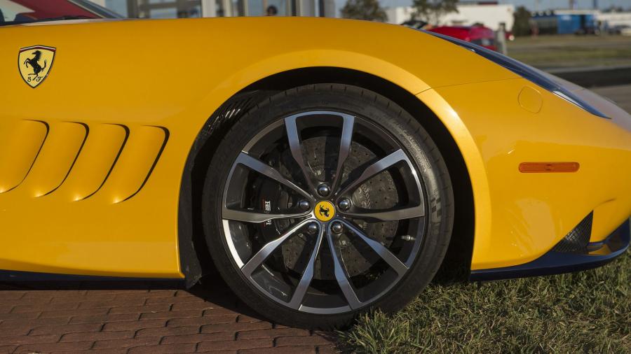Колеса Ferrari SP275 RW Competizione (223542) 2016 года  (фото 17 из 28)